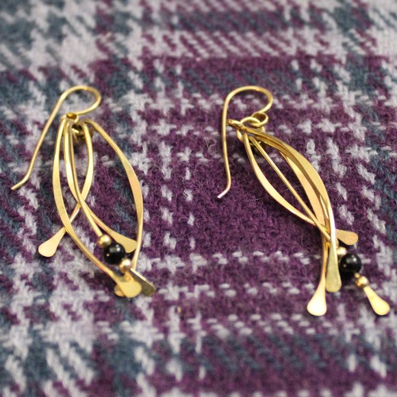 Lot of Two Pairs of Gold-tone Earrings - Picture 4 of 4